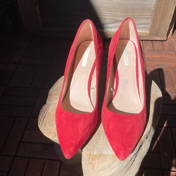 SUEDE RED POINTED TOE HEEL - Picture 2 of 5